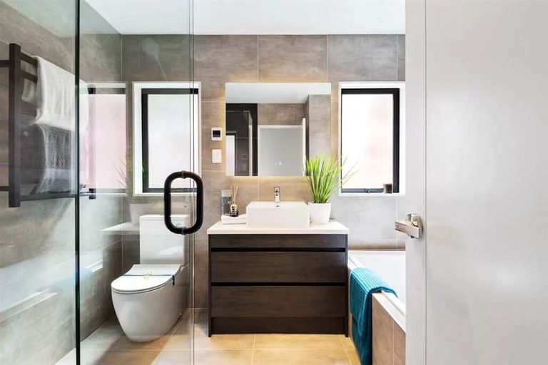 Photo of property in 5 Ocean Breeze Avenue, Hobsonville, Auckland, 0616