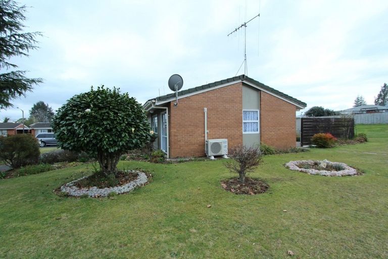 Photo of property in 10 Maple Place, Tokoroa, 3420