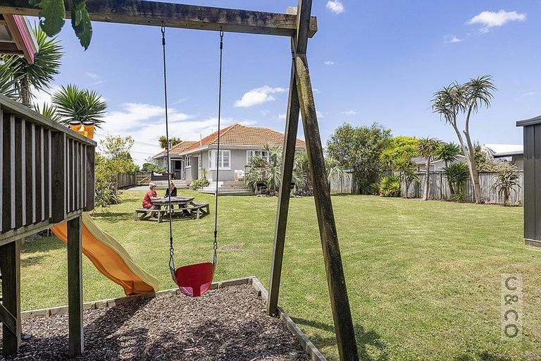 Photo of property in 41 Riverhead Road, Kumeu, 0810