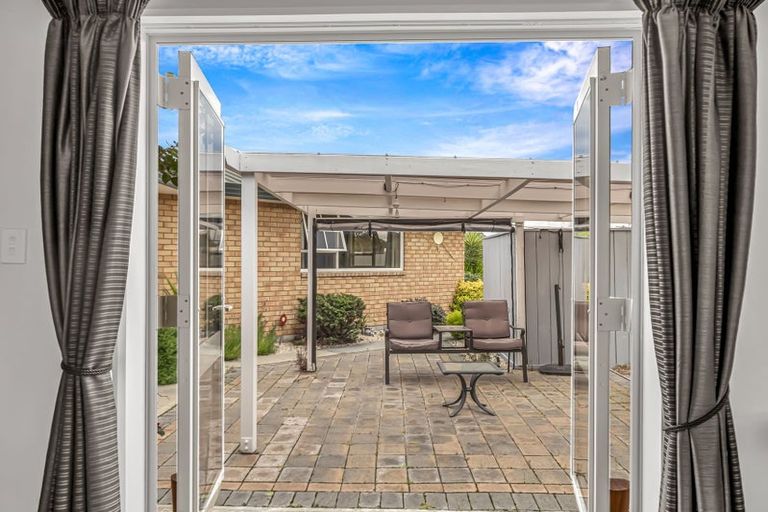 Photo of property in 14 Clifford Place, Amberley, 7410