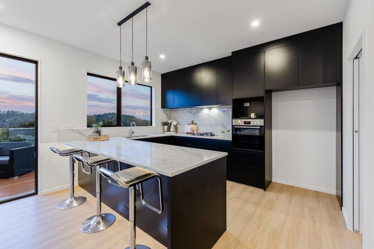 Photo of property in 14 Ringi Lane, Orewa, 0931