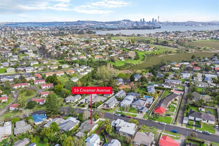 Photo of property in 16 Creamer Avenue, Belmont, Auckland, 0622