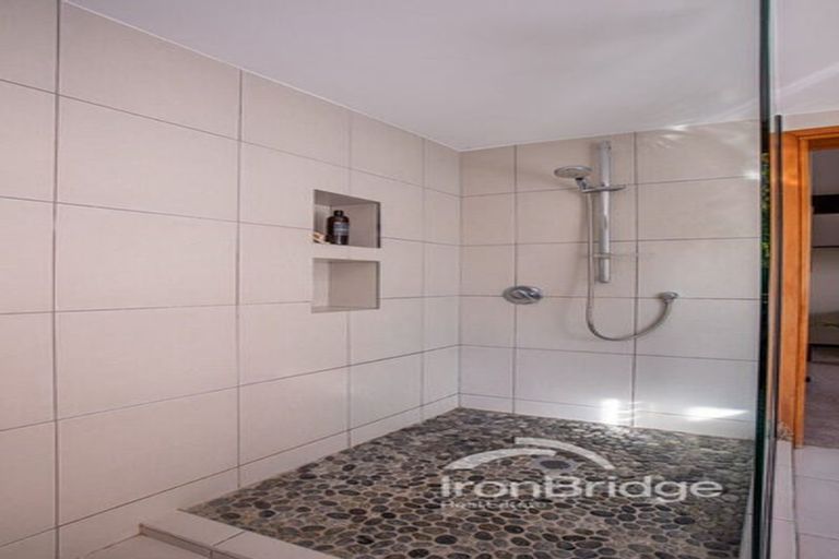 Photo of property in 6b Chatsworth Road, Silverstream, Upper Hutt, 5019