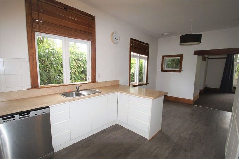 Photo of property in 4 Edward Avenue, Edgeware, Christchurch, 8013