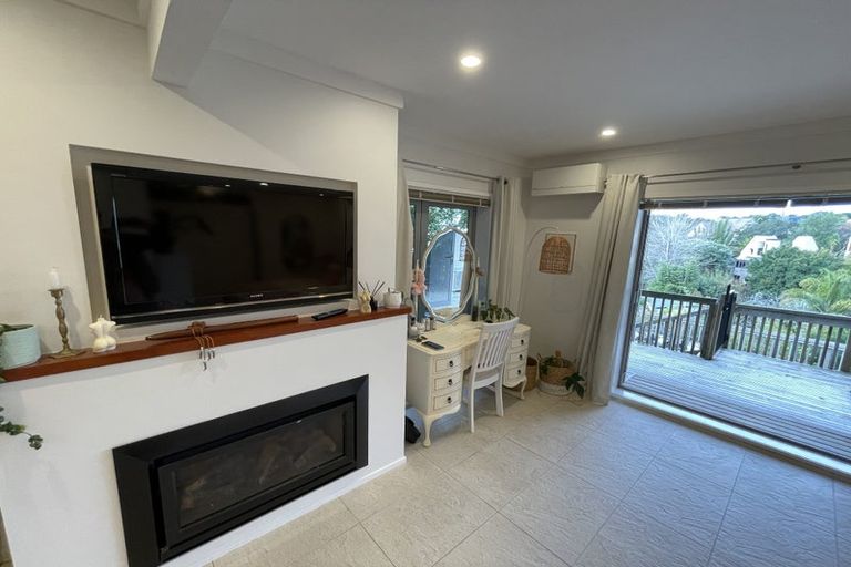 Photo of property in 44 Colmar Road, Mellons Bay, Auckland, 2014