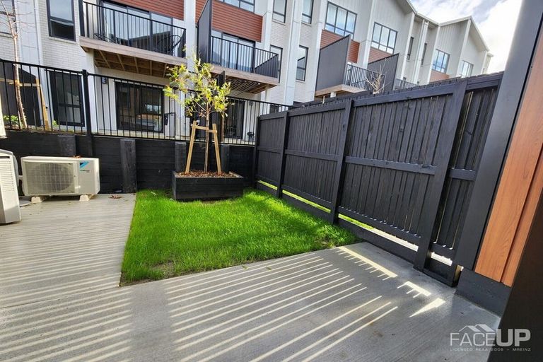 Photo of property in 6/35 Marine Parade, Hobsonville, Auckland, 0616
