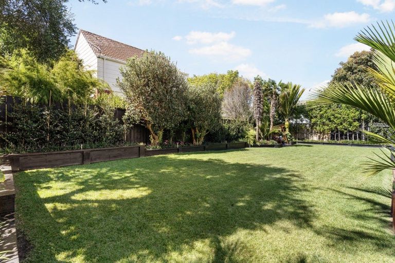 Photo of property in 68a Wellington Street, Howick, Auckland, 2014