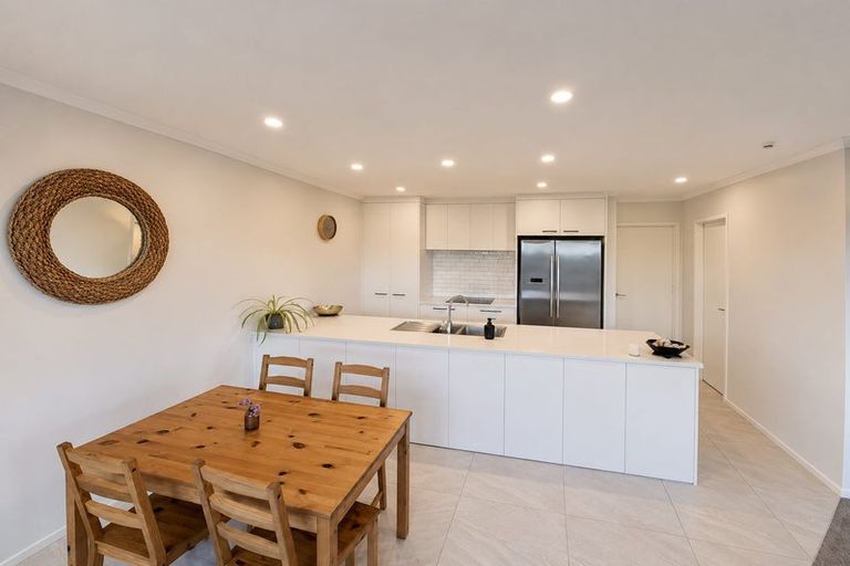 Photo of property in 8 Routeburn Lane, Karaka, Papakura, 2124