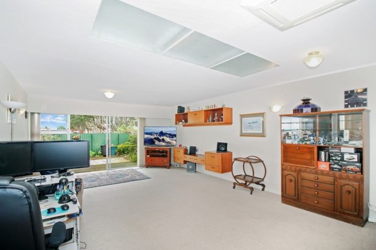 Photo of property in 2/40 Barriball Street, Fitzroy, New Plymouth, 4312