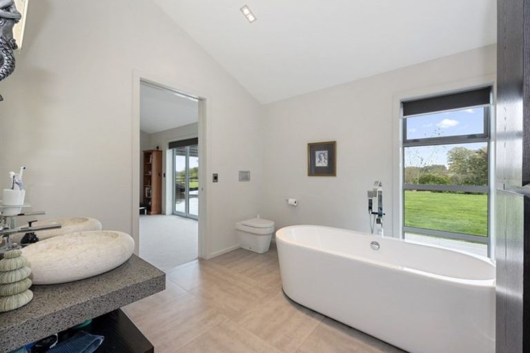 Photo of property in 2 Twin Oaks Drive, Tamahere, Hamilton, 3283