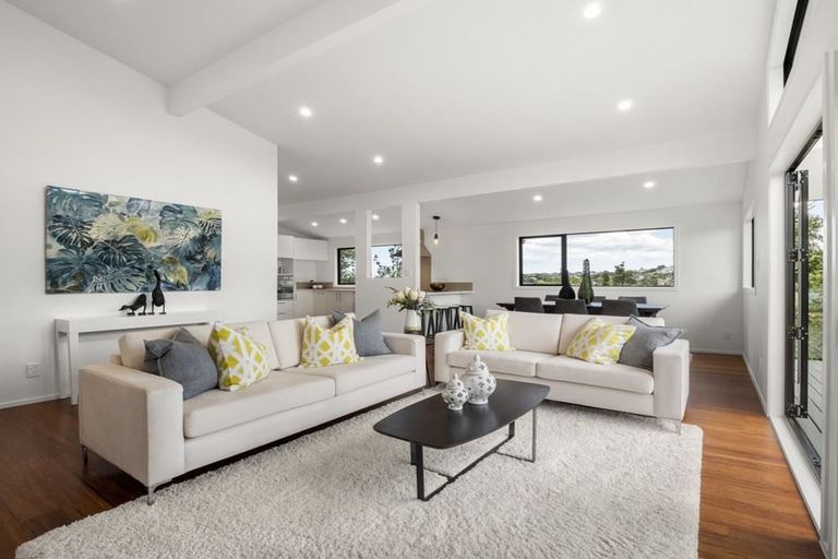 Photo of property in 18 Heaton Grove, Chatswood, Auckland, 0626