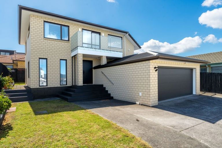 Photo of property in 93 Waitaki Street, Henderson, Auckland, 0612