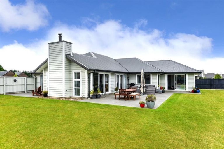 Photo of property in 70 Silver Peaks Drive, West Melton, 7618