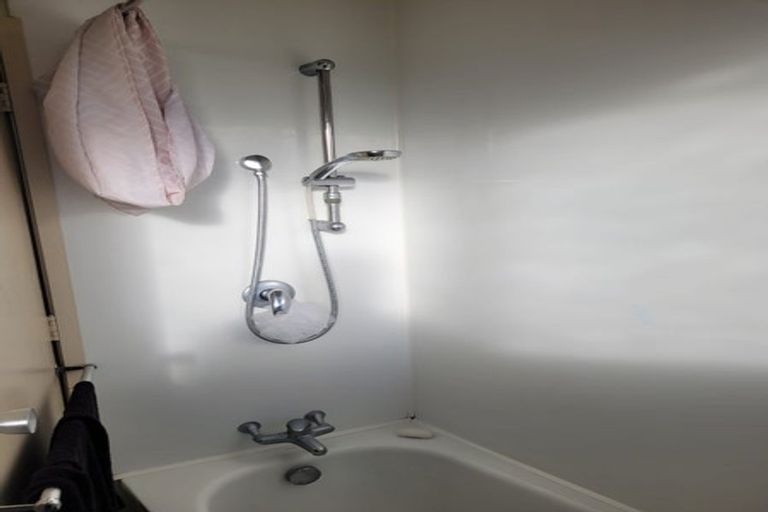 Photo of property in 40 Paterson Avenue West, Pukekohe, 2120