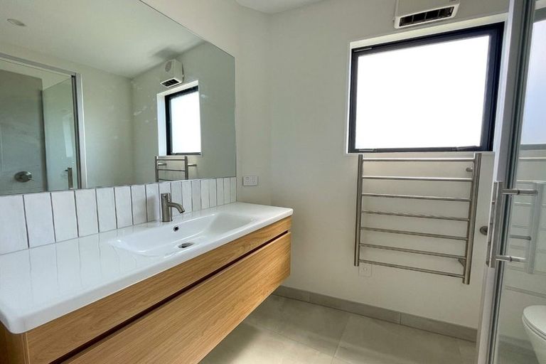 Photo of property in 16 Kipax Place, Riccarton, Christchurch, 8011