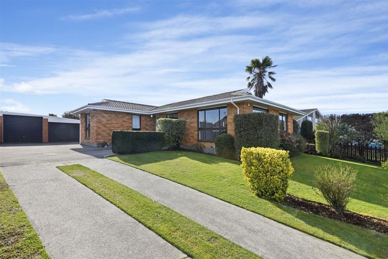 Photo of property in 12 O'halloran Drive, Halswell, Christchurch, 8025