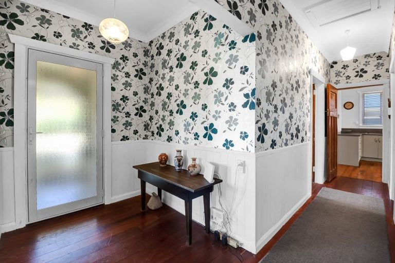 Photo of property in 383 Saint Aubyn Street, Moturoa, New Plymouth, 4310