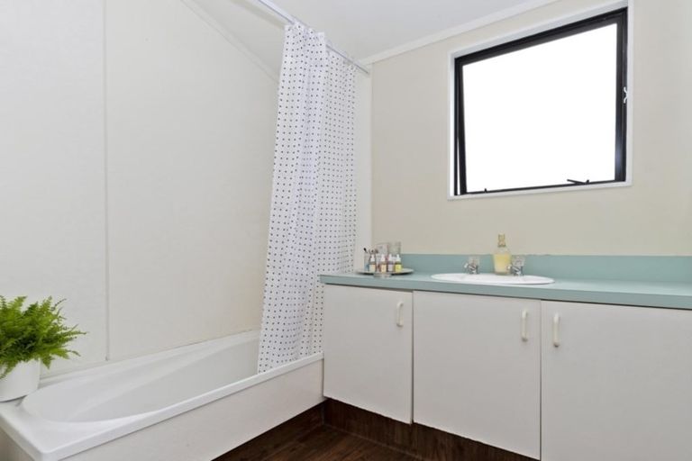 Photo of property in 18 Pelorus Street, Welcome Bay, Tauranga, 3112