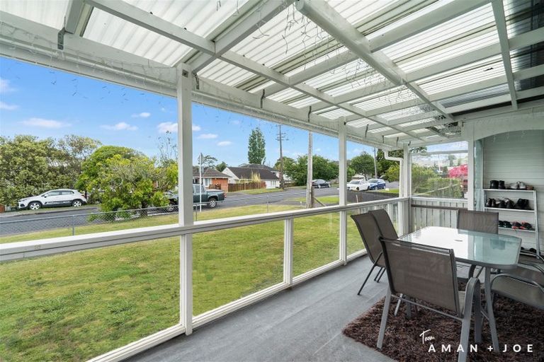Photo of property in 22 Netherlands Avenue, Kelston, Auckland, 0602