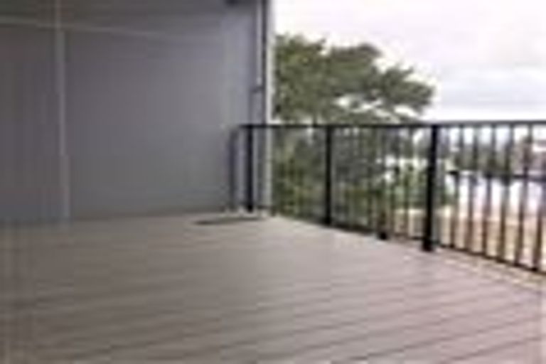 Photo of property in 11/241 Hinemoa Street, Birkenhead, Auckland, 0626