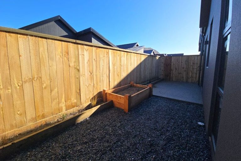 Photo of property in 14 Shoveler Road, Jacks Point, 9371