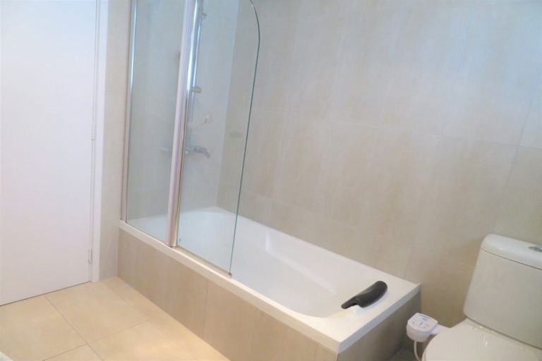 Photo of property in 373 Bucklands Beach Road, Bucklands Beach, Auckland, 2012