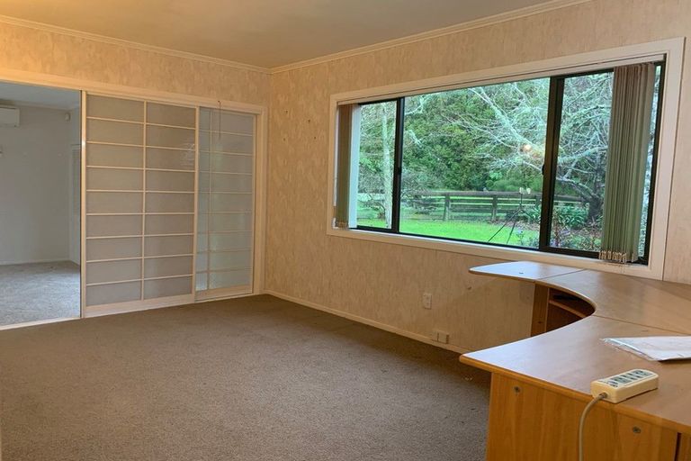 Photo of property in 16 Sinton Road, Hobsonville, Auckland, 0618