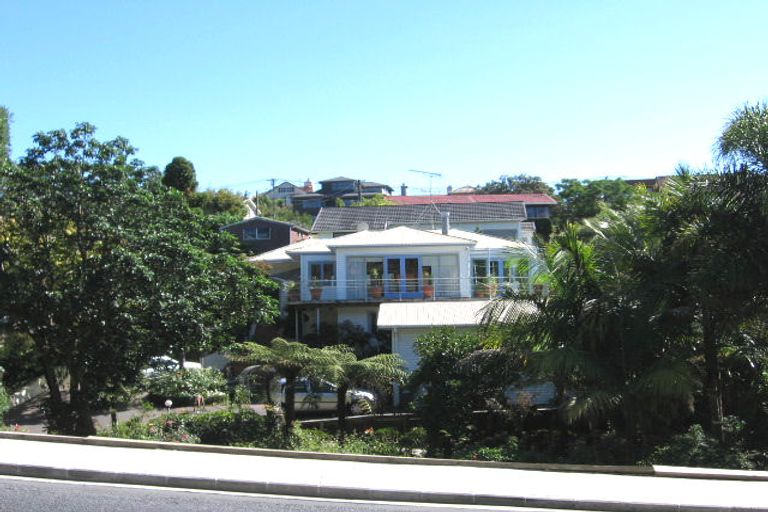 Photo of property in 9 Valley Road, Browns Bay, Auckland, 0630
