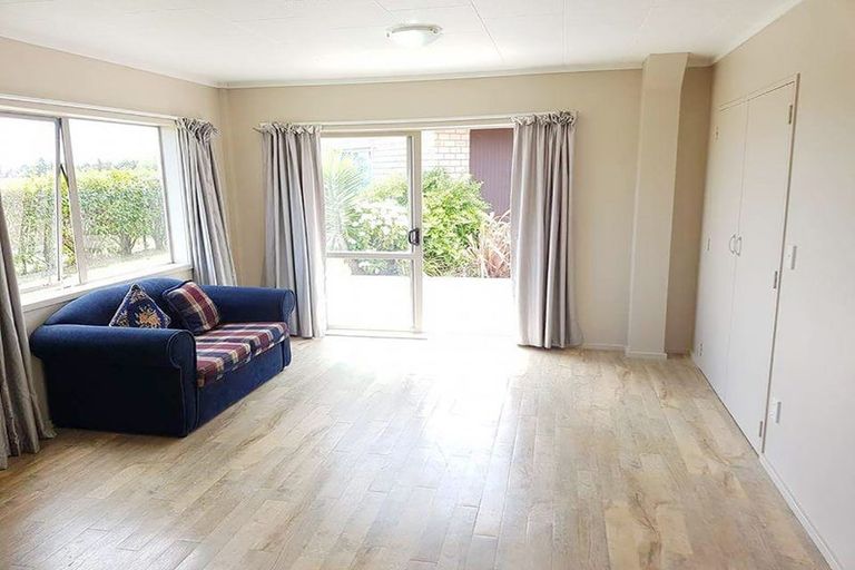 Photo of property in 67 Old Barn Road, Opaheke, Papakura, 2584