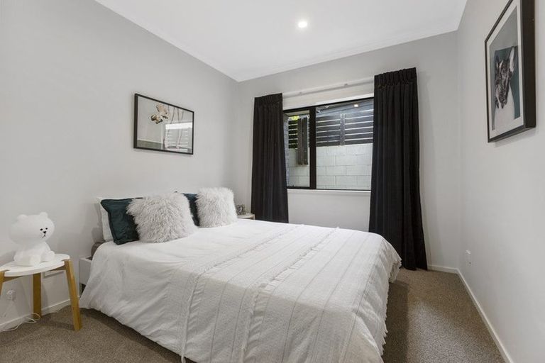 Photo of property in 5a Tupuhi Place, Highlands Park, New Plymouth, 4312