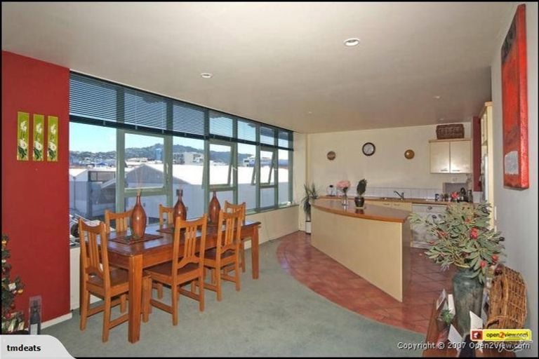 Photo of property in Lexington Apartments, 12/33 Hania Street, Mount Victoria, Wellington, 6011