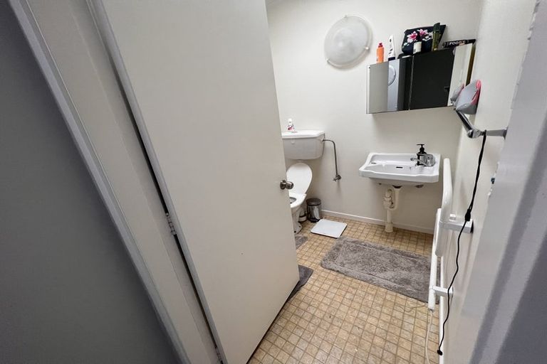 Photo of property in 4/124 Campbell Street, Karori, Wellington, 6012