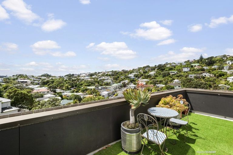 Photo of property in 13 Kopiko Way, Brooklyn, Wellington, 6021