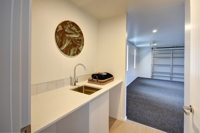 Photo of property in 147 Wingatui Road, Mosgiel, 9024