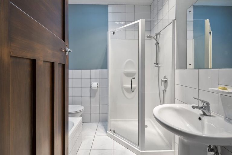 Photo of property in 44 Manapouri Crescent, Hokowhitu, Palmerston North, 4410