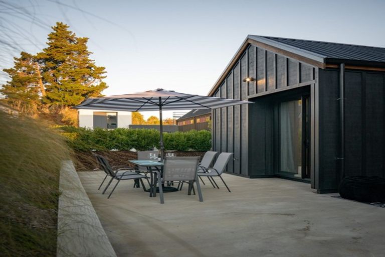 Photo of property in 52 Red Cottage Drive, Lake Hayes, Queenstown, 9304