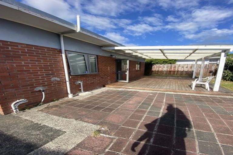 Photo of property in 14 Duncan Avenue, Te Atatu South, Auckland, 0610
