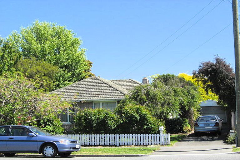 Photo of property in 247 Greers Road, Bryndwr, Christchurch, 8053