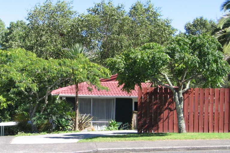 Photo of property in 55 Oreil Avenue, West Harbour, Auckland, 0618