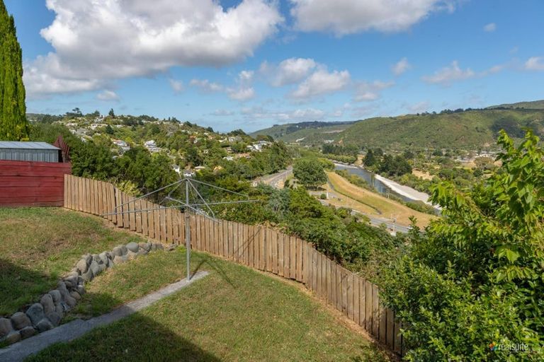 Photo of property in 12 Castle Crescent, Stokes Valley, Lower Hutt, 5019