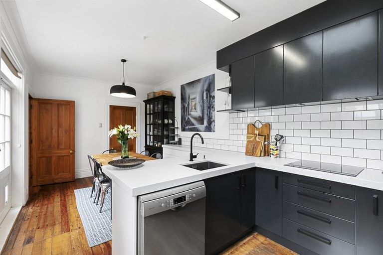 Photo of property in 14 Constable Street, Newtown, Wellington, 6021