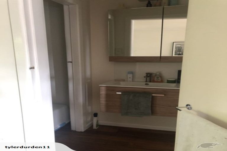 Photo of property in 74 Mills Road, Brooklyn, Wellington, 6021