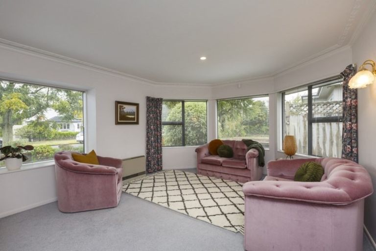 Photo of property in 15a Phoenix Avenue, Hokowhitu, Palmerston North, 4410