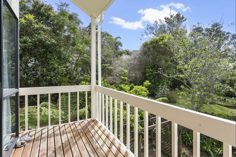 Photo of property in 2/110 Nigel Road, Browns Bay, Auckland, 0630