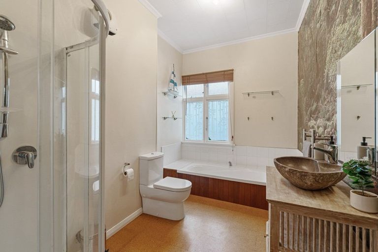 Photo of property in 21 Blackman Avenue, Sawyers Bay, Port Chalmers, 9023