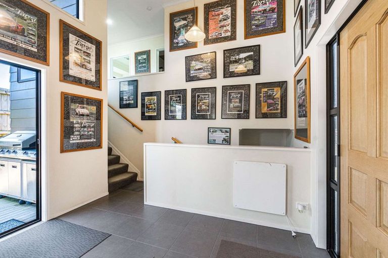 Photo of property in 563 Great South Road, Rosehill, Papakura, 2113