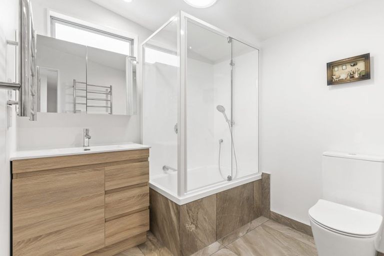 Photo of property in 12/20 Schnapper Rock Road, Schnapper Rock, Auckland, 0632