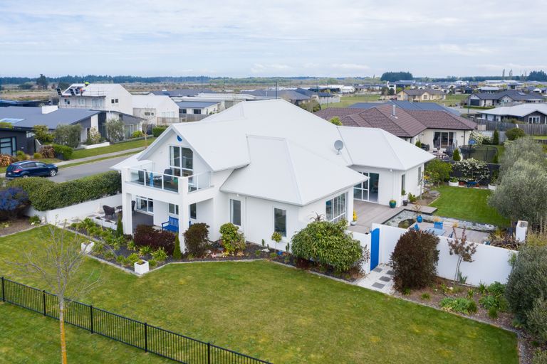 Photo of property in 3 Te Wairewa Street, Pegasus, 7612