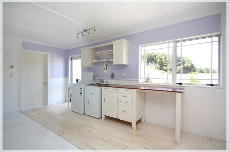 Photo of property in 14 Brown Street, Foxton, 4814