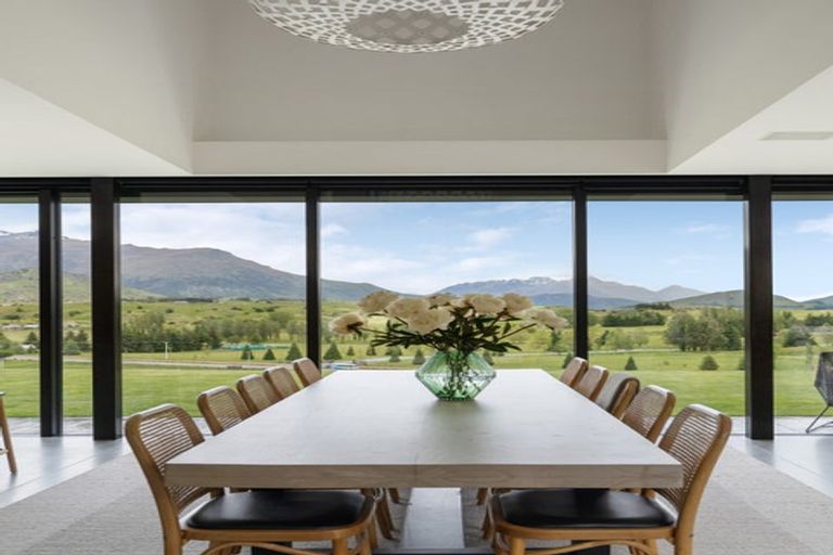 Photo of property in 20 Advance Terrace, Arrowtown, 9302